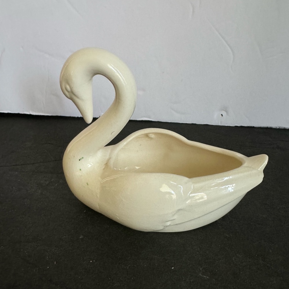 Antique Swan Pottery